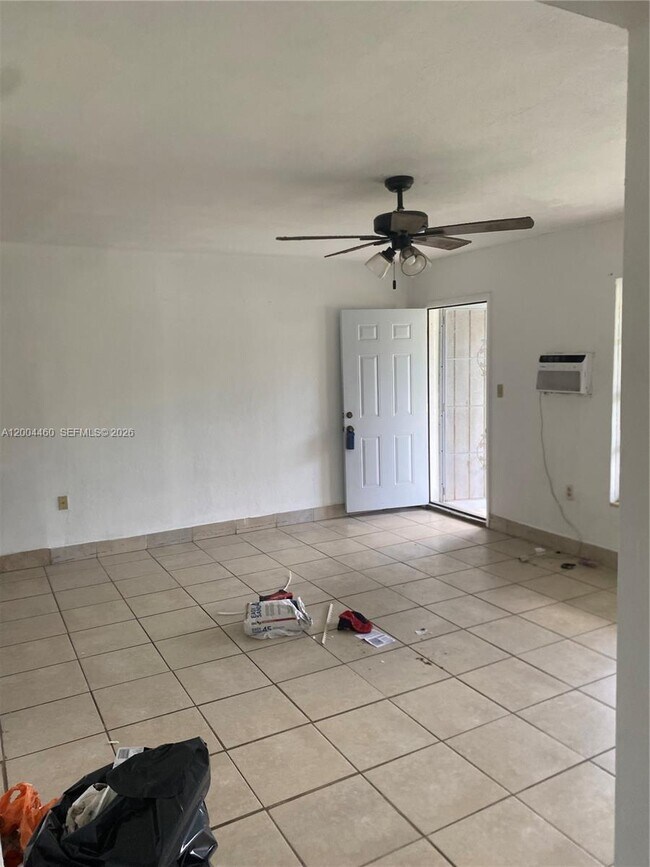 Foto del edificio - 1070 NW 147th St