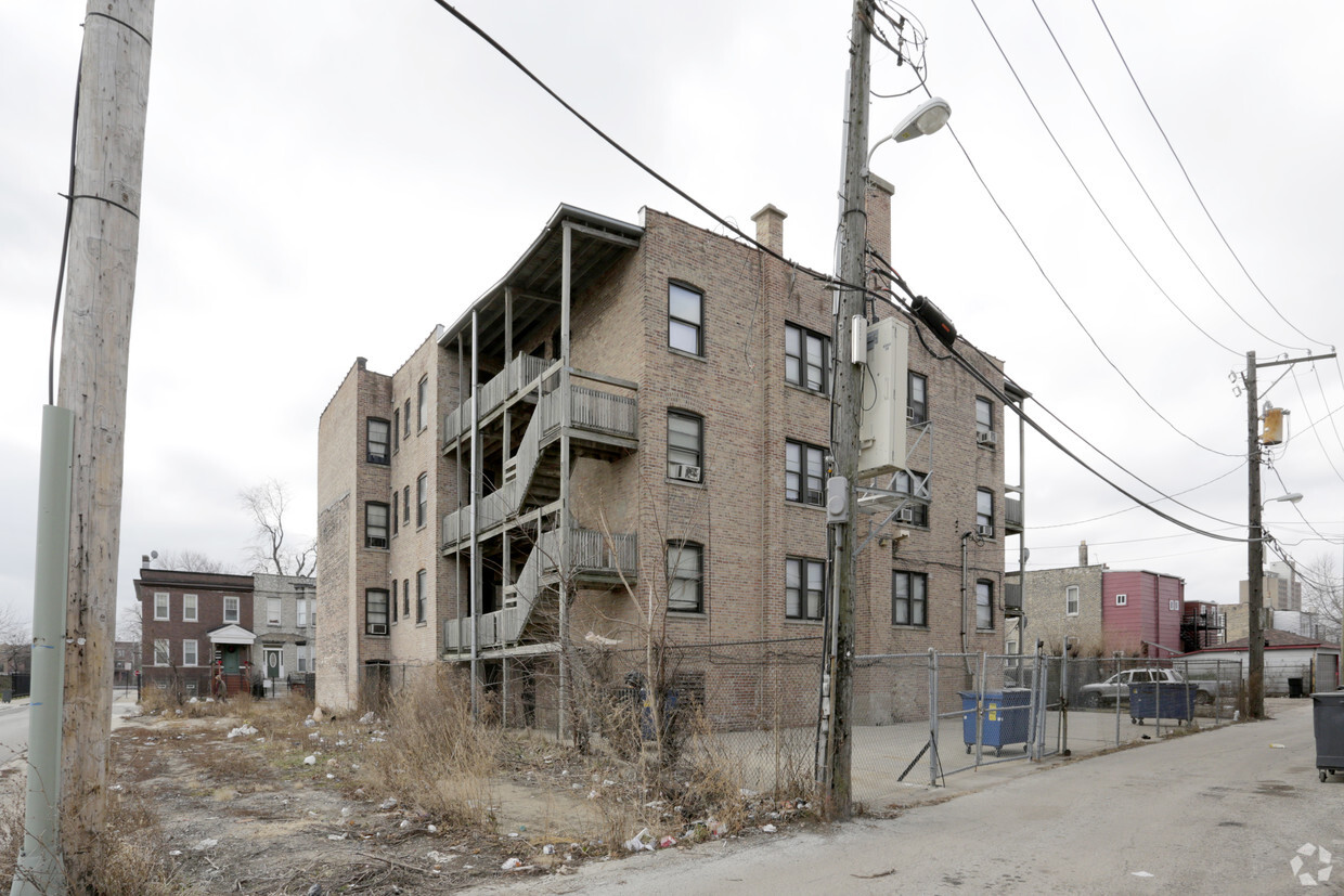 3502 CON Van Buren St - East Garfield Park Apartments