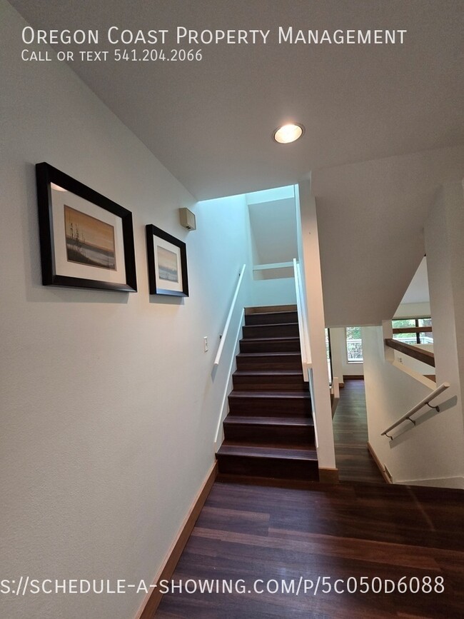 Building Photo - 600 Island Dr