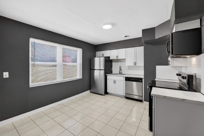 Foto del edificio - 10235 Midland Blvd