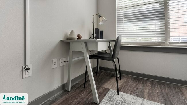 Building Photo - 1415 N Main Ave