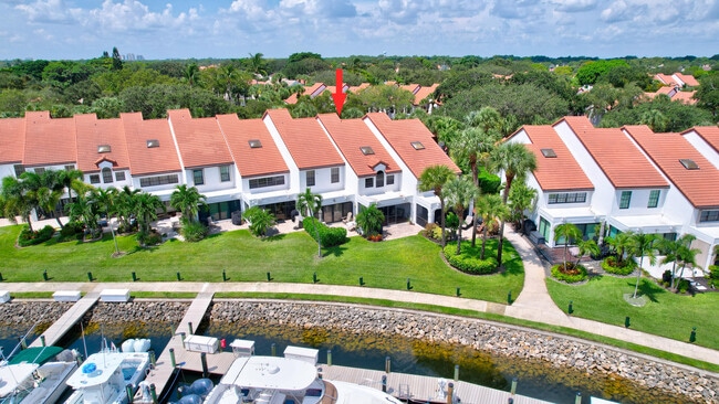 Foto del edificio - 2299 Treasure Isle Dr
