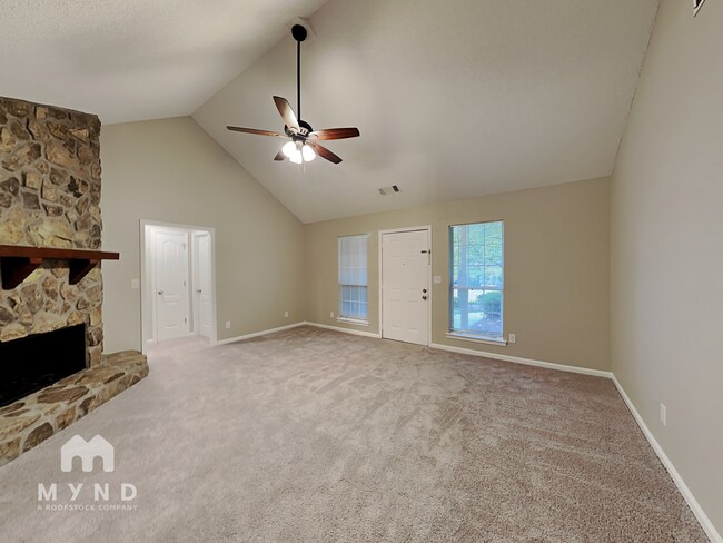 Foto del edificio - 424 Streamview Ln