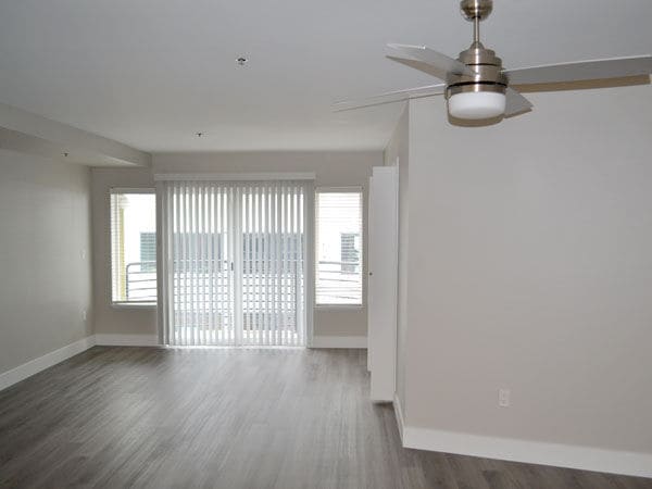 Interior Photo - Elliott Pointe
