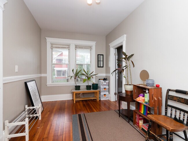 Foto del edificio - 449 Ashmont St