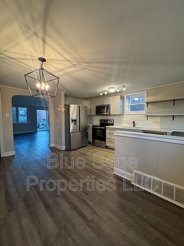 Building Photo - 279 Westpark Ln