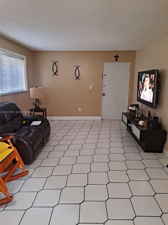 Foto del edificio - 10765 SW 4th St