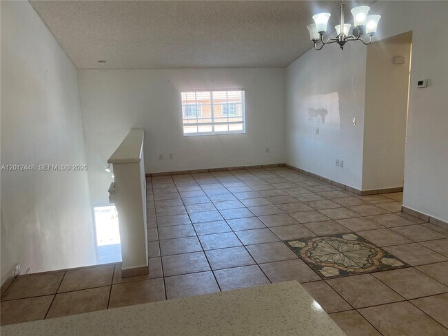Foto del edificio - 2425 W 76th St