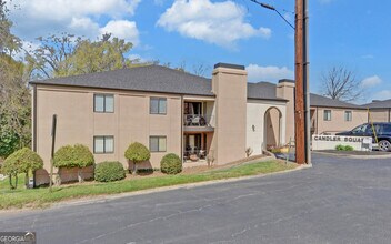 Building Photo - 605 Candler St