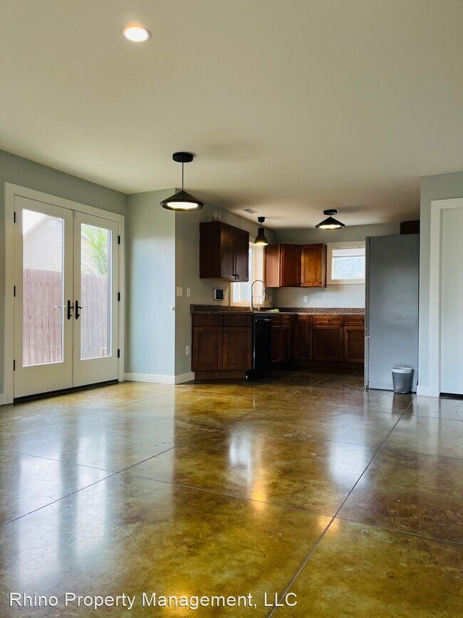 Building Photo - 3 br, 2.5 bath House - 239 S 1600 W