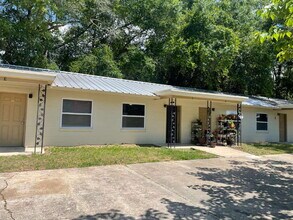 Building Photo - 3721 Crawfordville Rd