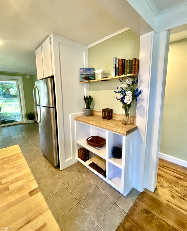 Foto del edificio - 3 br, 1 bath House - 11017 31st Avenue Nor...