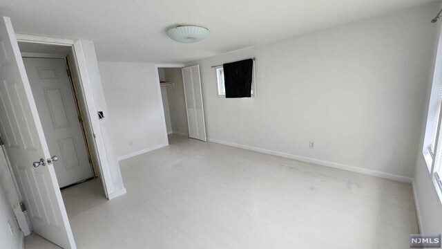 Building Photo - 156 Pascack Rd