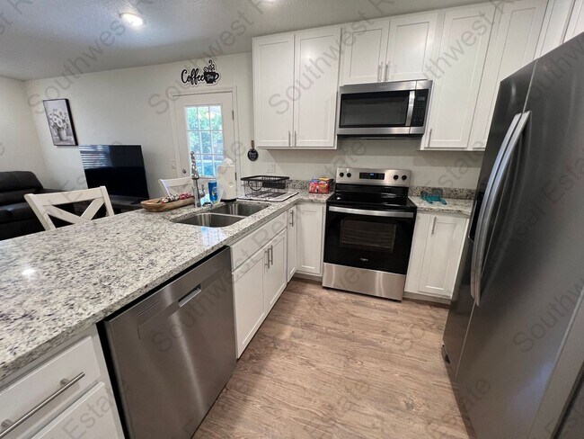 Foto del edificio - 2131 Bobwhite Ct