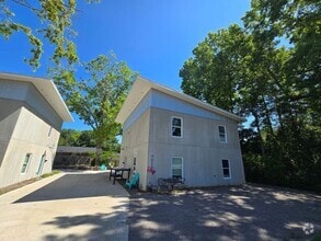 Building Photo - 5053 Park Ave S