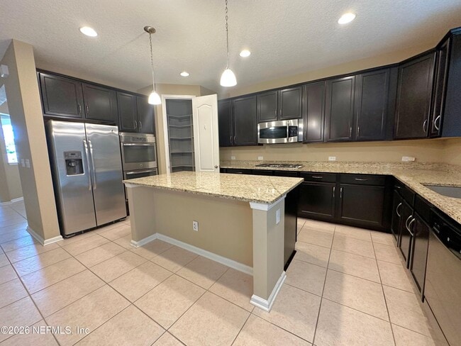 Building Photo - 4578 Silverthorn Dr