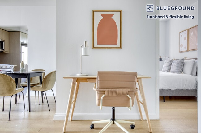 Building Photo - 105 Duane St