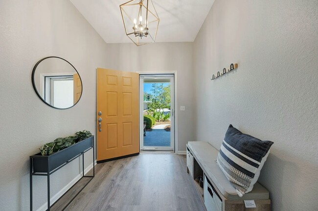Foto del edificio - 233 Sand Oak Blvd