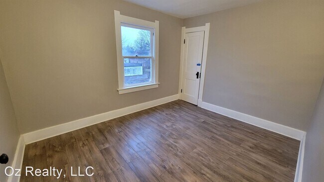 Building Photo - 3 br, 1 bath House - 4118 Vermaas Ave