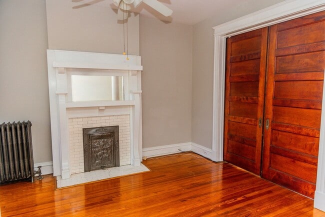 Building Photo - 2205 Floyd Ave