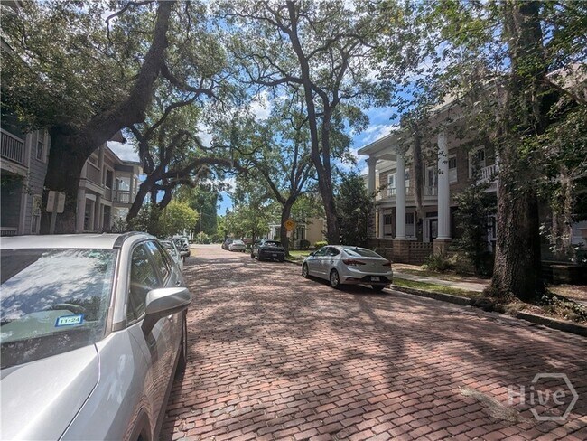 Foto del edificio - 316 E 31st St