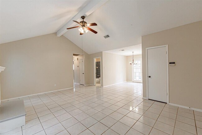 Building Photo - 14035 Clear Forest Dr