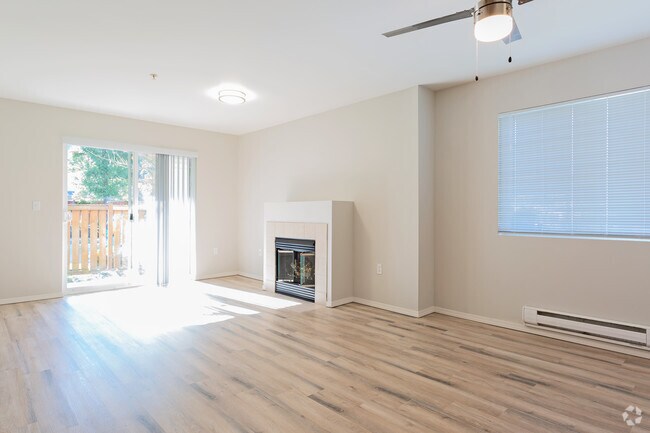 2HAB,2BA-1091SF - Valley Springs Apartments