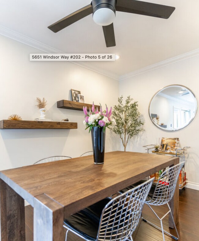 Foto del edificio - 5651 Windsor Way