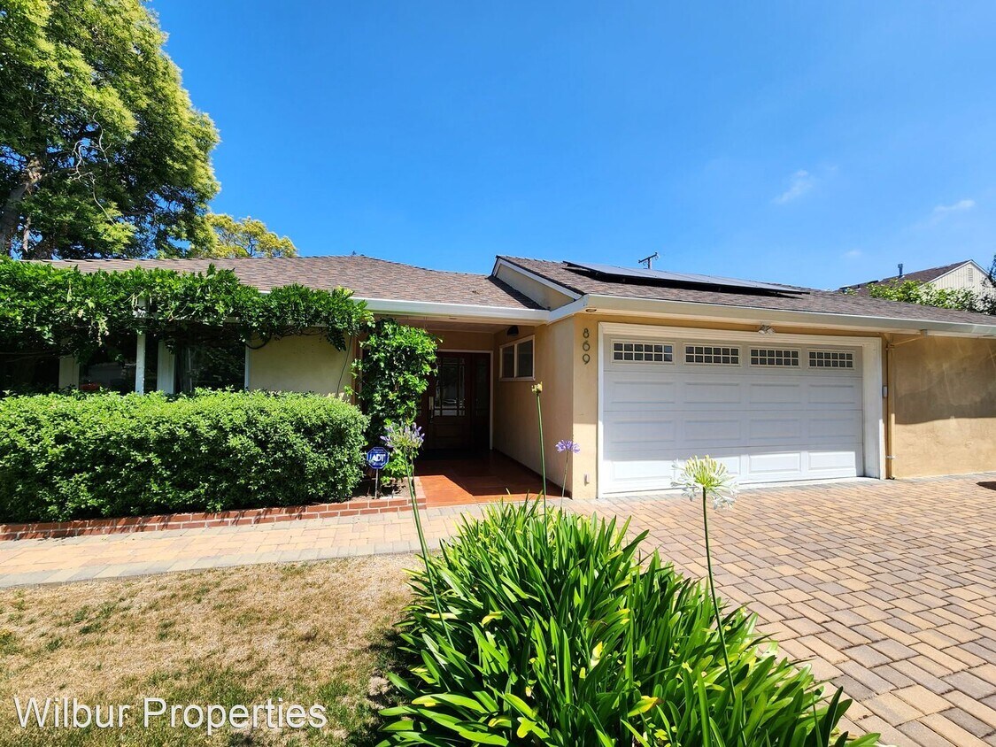 Primary Photo - 3 br, 2 bath House - 869 Embarcadero Road