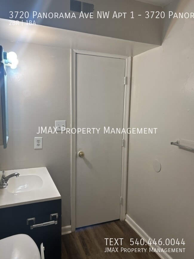 Foto del edificio - 3720 Panorama Ave NW