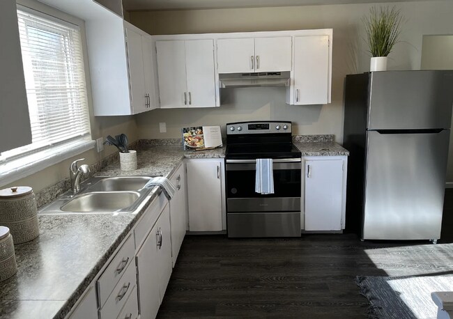 Foto del edificio - 1402 E 14th St