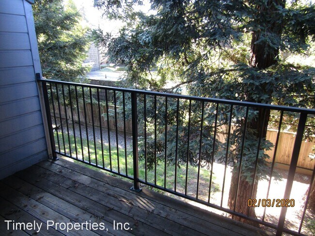 Building Photo - 2 br, 1.5 bath House - 1203 Eardley Ave