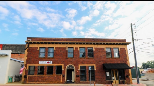 Building Photo - 231 E Broughton St