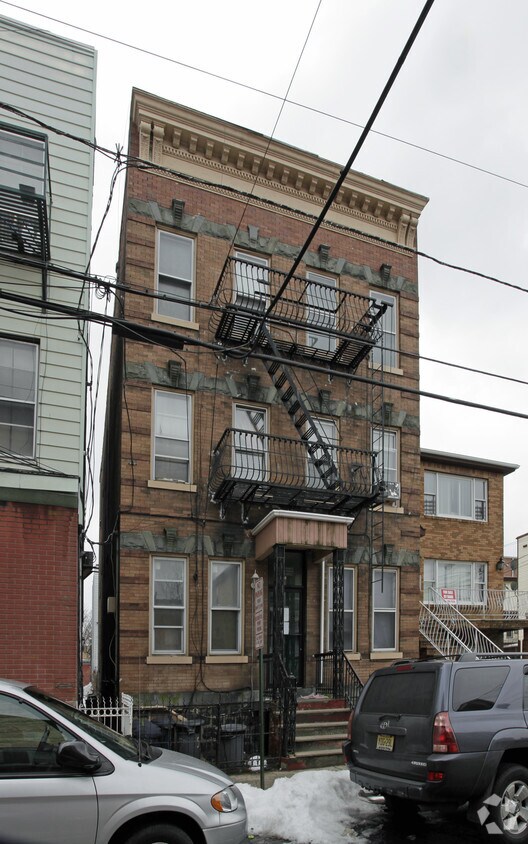 Primary Photo - 507 27th St