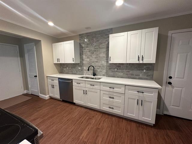 Building Photo - 1707 Bristol Ct S