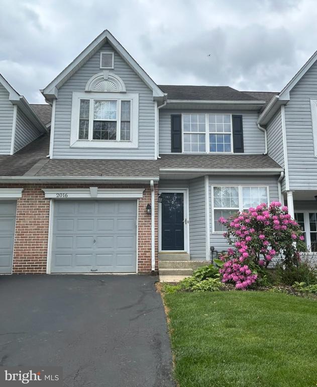 Building Photo - 2016 Greenes Way Cir