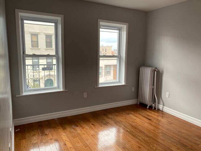 Foto del edificio - 246 Summit Ave
