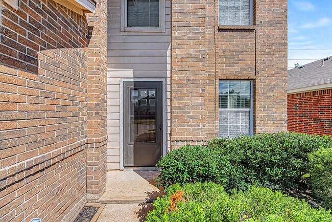 Building Photo - 18114 Sorrell Oaks Ln