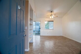 Building Photo - 445 Almond Dr