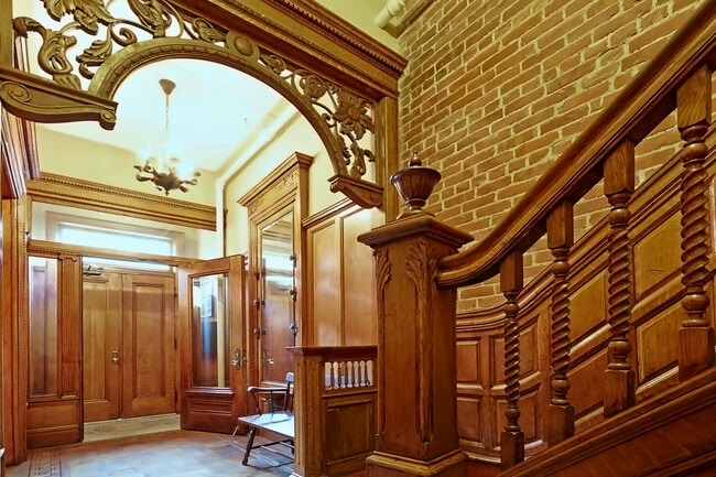 Hallway Entrance - 105 W 118th St