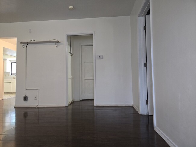 Building Photo - 2817 Montezuma Ave
