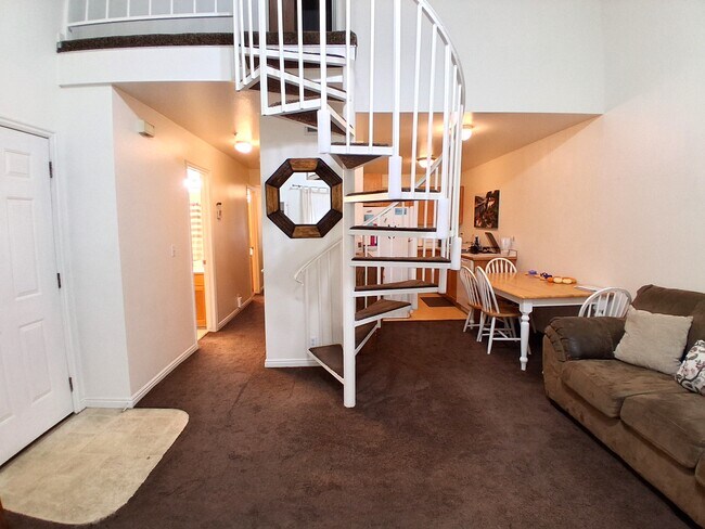 Foto del edificio - 62 W 700 N