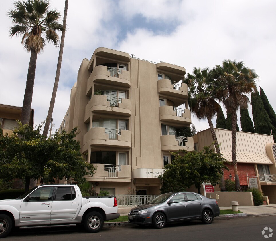 Foto del edificio - 11743 Kiowa Ave