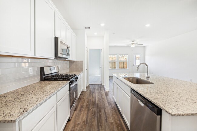 Foto del edificio - 3926 Glory Grn Dr