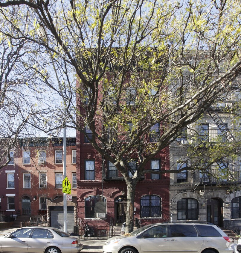 Primary Photo - 40 Cumberland St