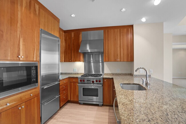 Photo - 3325 Piedmont Rd NE Apartment