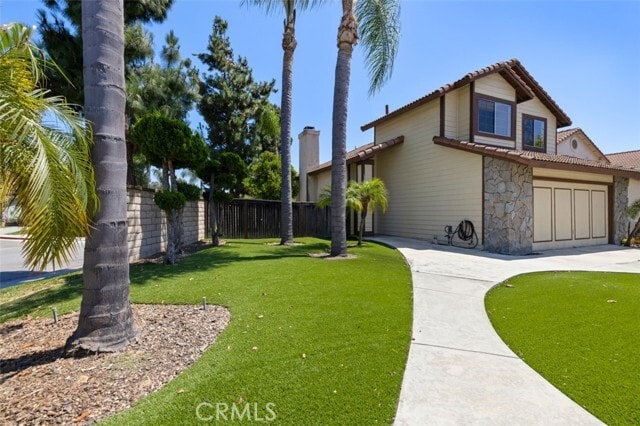Building Photo - 25146 Sanoria St