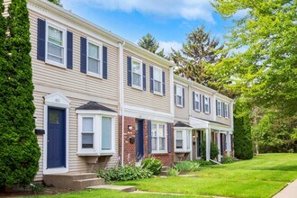 Interior Photo - Meadowfield Townhomes of Rochester Hills