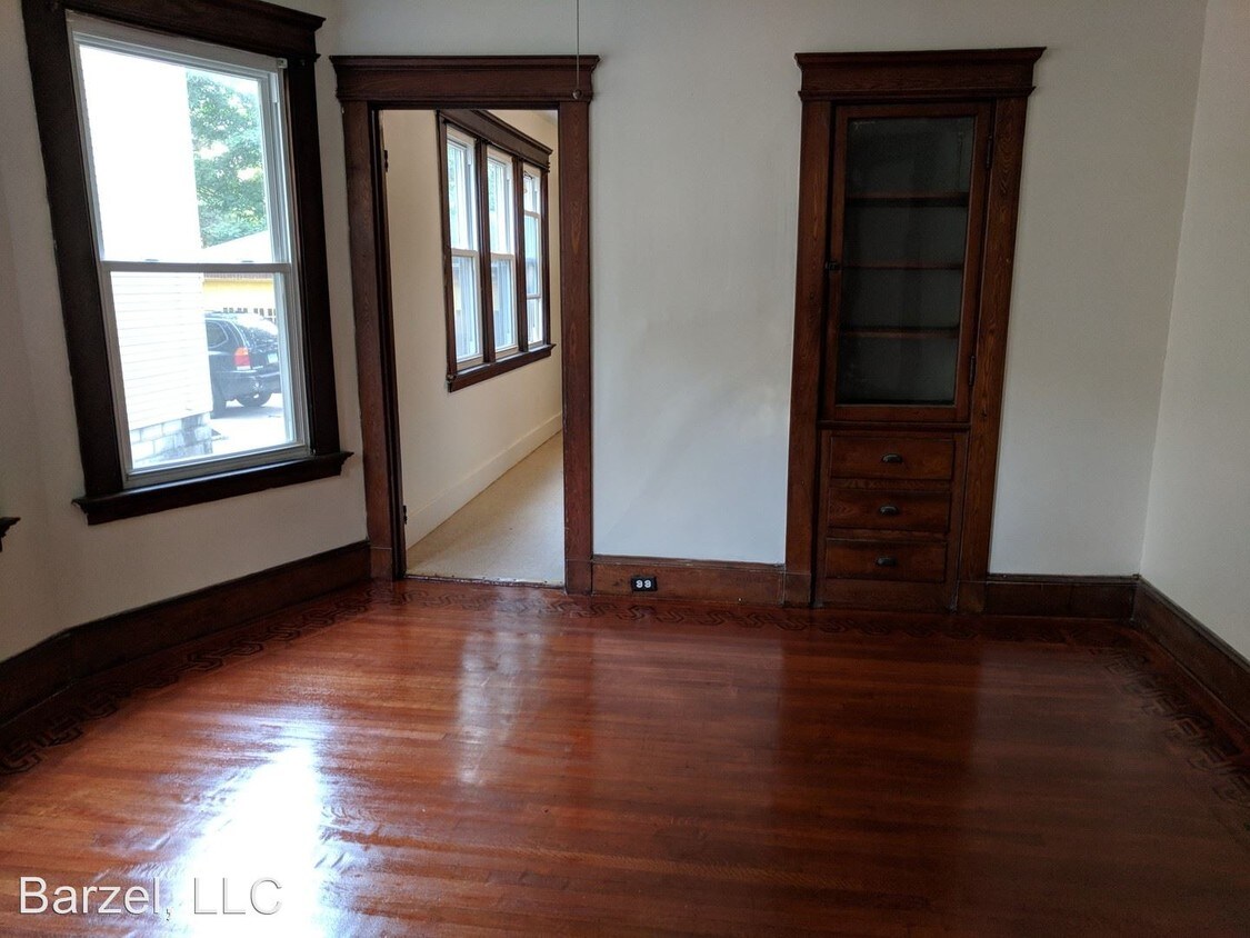 102104 Hobart St, New Haven, CT 06511 Room for Rent in New Haven, CT