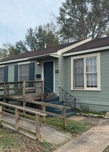 Building Photo - 113 E Merrick St